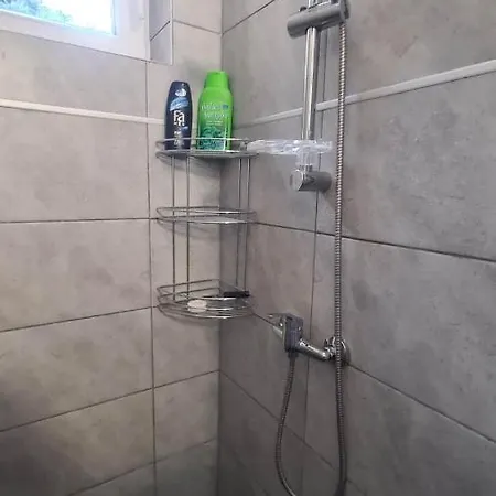 Fiona Kunyhoja Apartmanhaz *