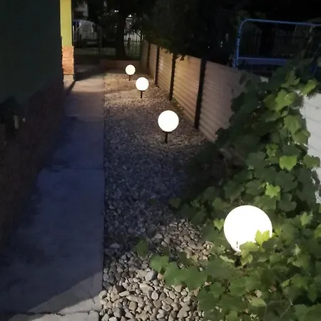 Fiona Kunyhoja Apartmanhaz *